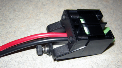 Wired DC plug and lock assembly
